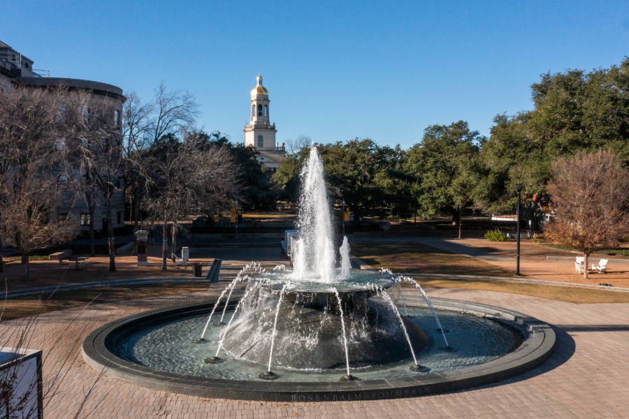 Rosenbalm Fountain on Baylor University Campus, with Pat Neff Hall in the background.
